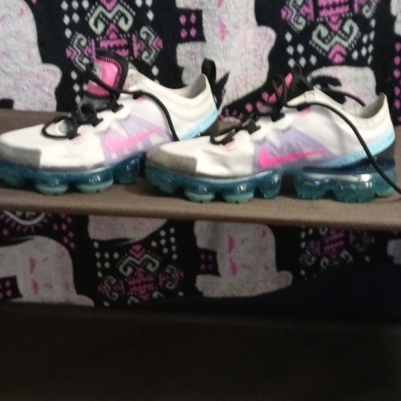 COPY - COPY - Nike Vapormax - Picture 1 of 4
